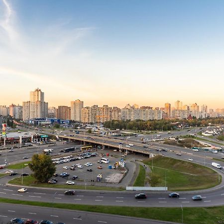 Апартаменты на метро Осокорки Киев Экстерьер фото